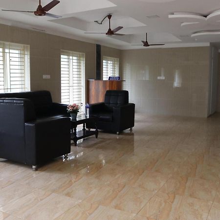 Hotel Star Nivas, Srirangam Tiruchirappalli Екстериор снимка